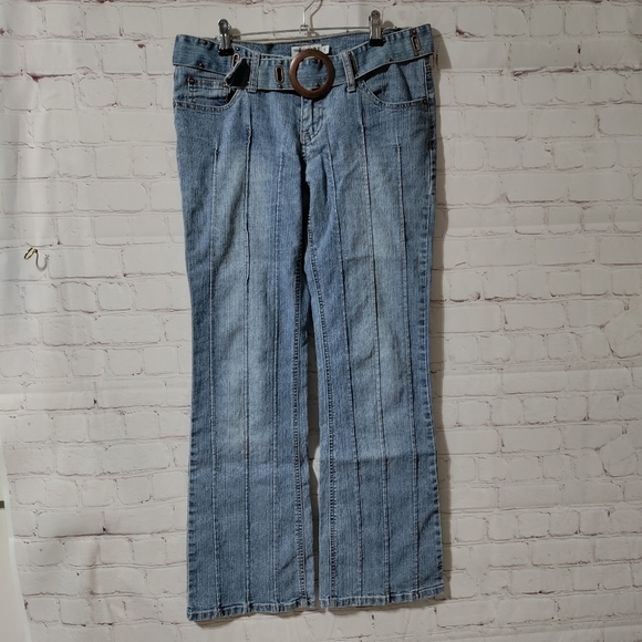 Size 7 True People Jeans. 612 - Picture 1 of 10